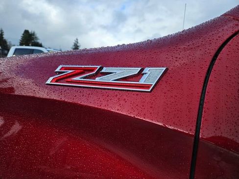 Used 2024 Chevrolet Silverado 1500 RST w/ Z71 Off-Road Package image 11