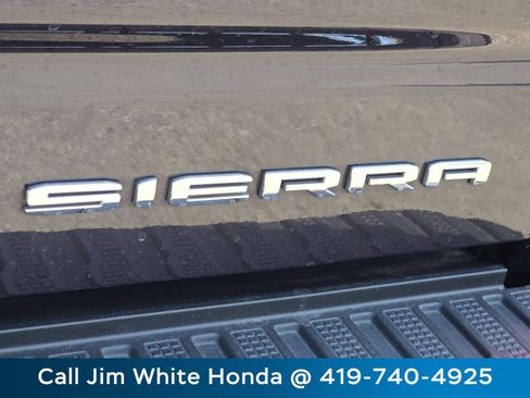 Used 2023 GMC Sierra 1500 Denali AWD/4WD image 12