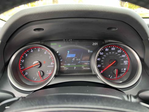 Used 2022 Toyota Camry XSE image 8