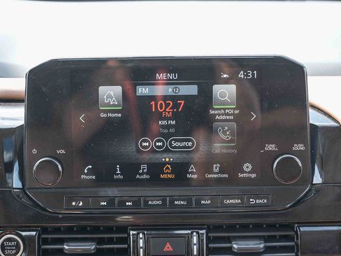 Used 2022 Nissan Pathfinder Platinum w/ Lighting Package (N92) FWD image 15