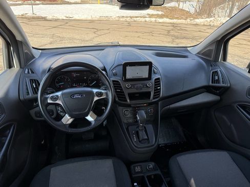 Used 2019 Ford Transit Connect XL image 9