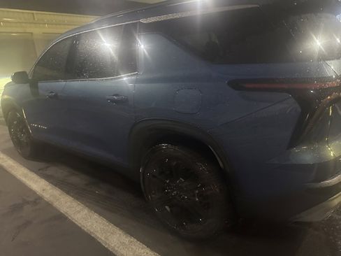 Used 2026 Chevrolet Traverse LT image 4