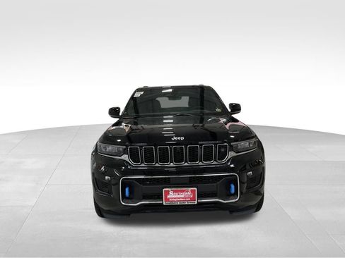 Used 2024 Jeep Grand Cherokee Overland w/ Advanced Protech Group III AWD/4WD image 13