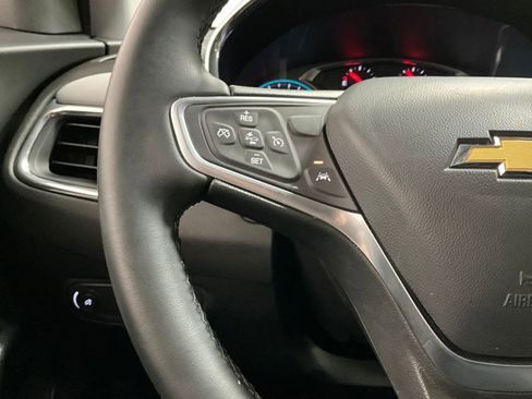 Used 2023 Chevrolet Equinox LT image 16