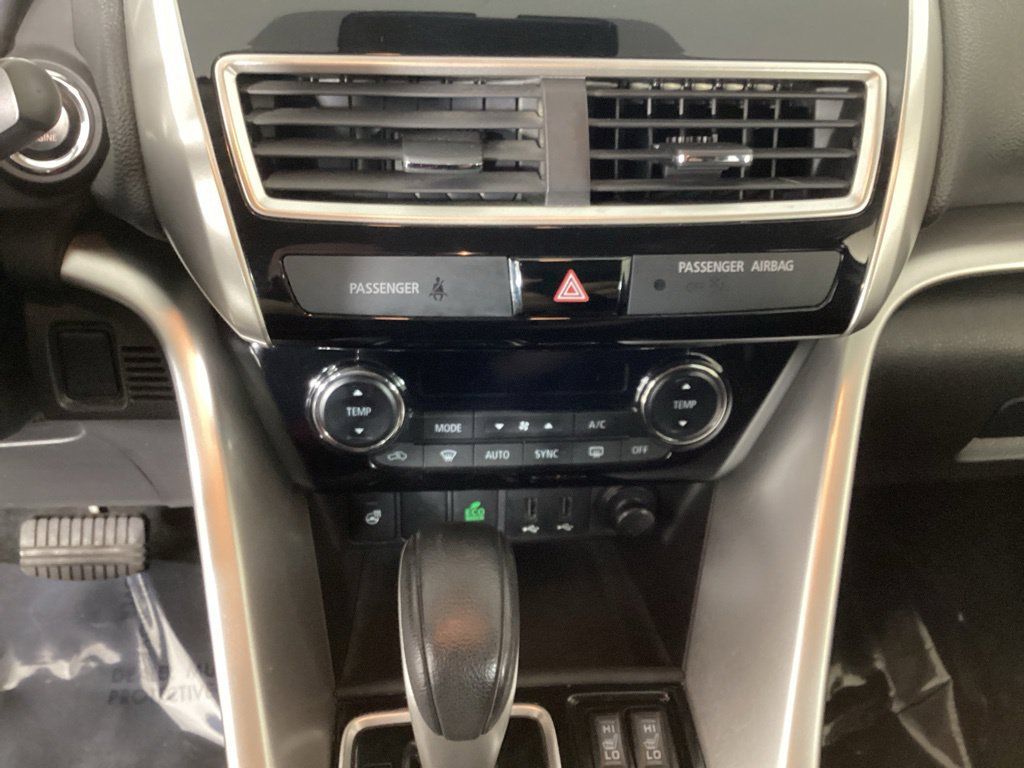 Used 2018 Mitsubishi Eclipse Cross SEL AWD/4WD image 19