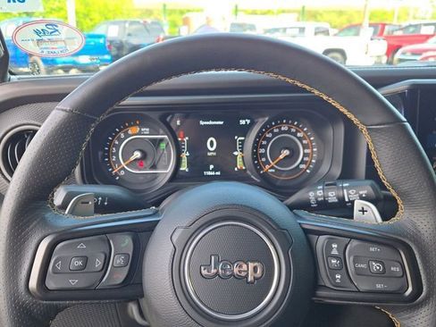 Certified 2025 Jeep Wrangler Unlimited Rubicon 392 AWD/4WD image 39