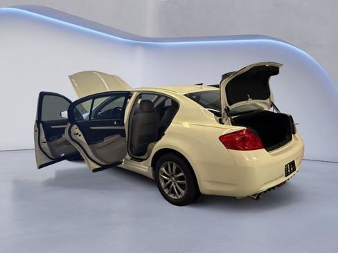 Used 2009 INFINITI G37 x Sedan w/ Premium Pkg AWD/4WD image 12