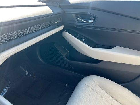Certified 2024 Honda Accord EX image 25