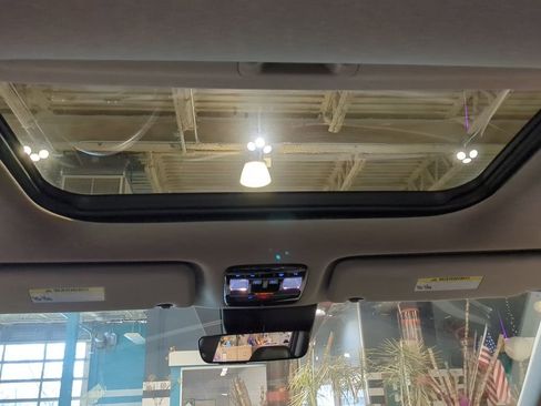 Used 2024 Hyundai Santa Fe Limited image 13