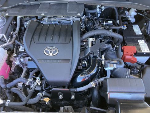 Used 2024 Toyota Grand Highlander Limited image 18