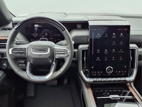 New 2026 GMC Yukon Denali w/ Denali Reserve Package AWD/4WD image 4