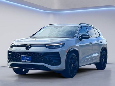 New 2026 Volkswagen Tiguan SE R-Line FWD image 7