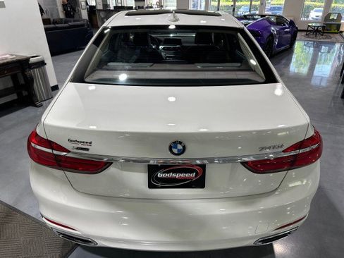 Used 2017 BMW 740i xDrive AWD/4WD image 25