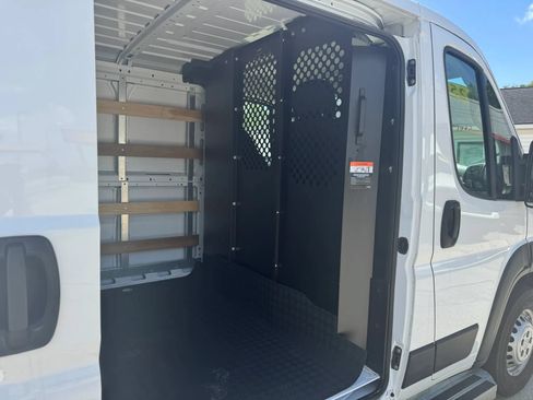 Used 2025 RAM ProMaster 2500 w/ U-Haul Equipment Group FWD image 13