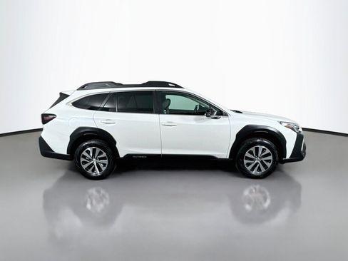 Used 2024 Subaru Outback Premium AWD/4WD image 6