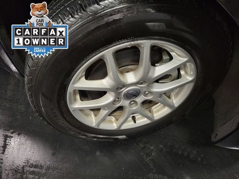 Used 2025 Chrysler Pacifica Select FWD image 10