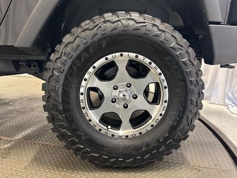 Used 2014 Jeep Wrangler Sport AWD/4WD image 26