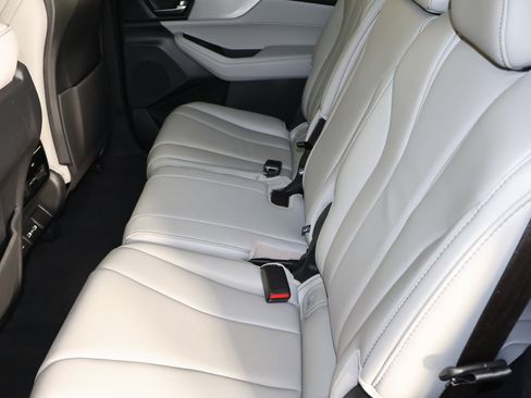 Certified 2024 Acura MDX w/Technology Package image 47