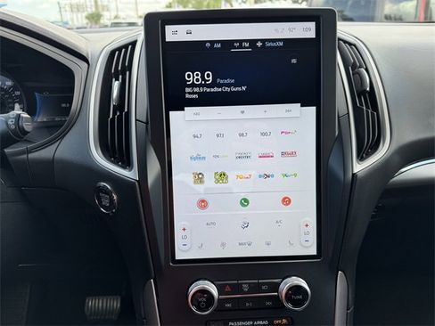 Used 2022 Ford Edge SEL image 29