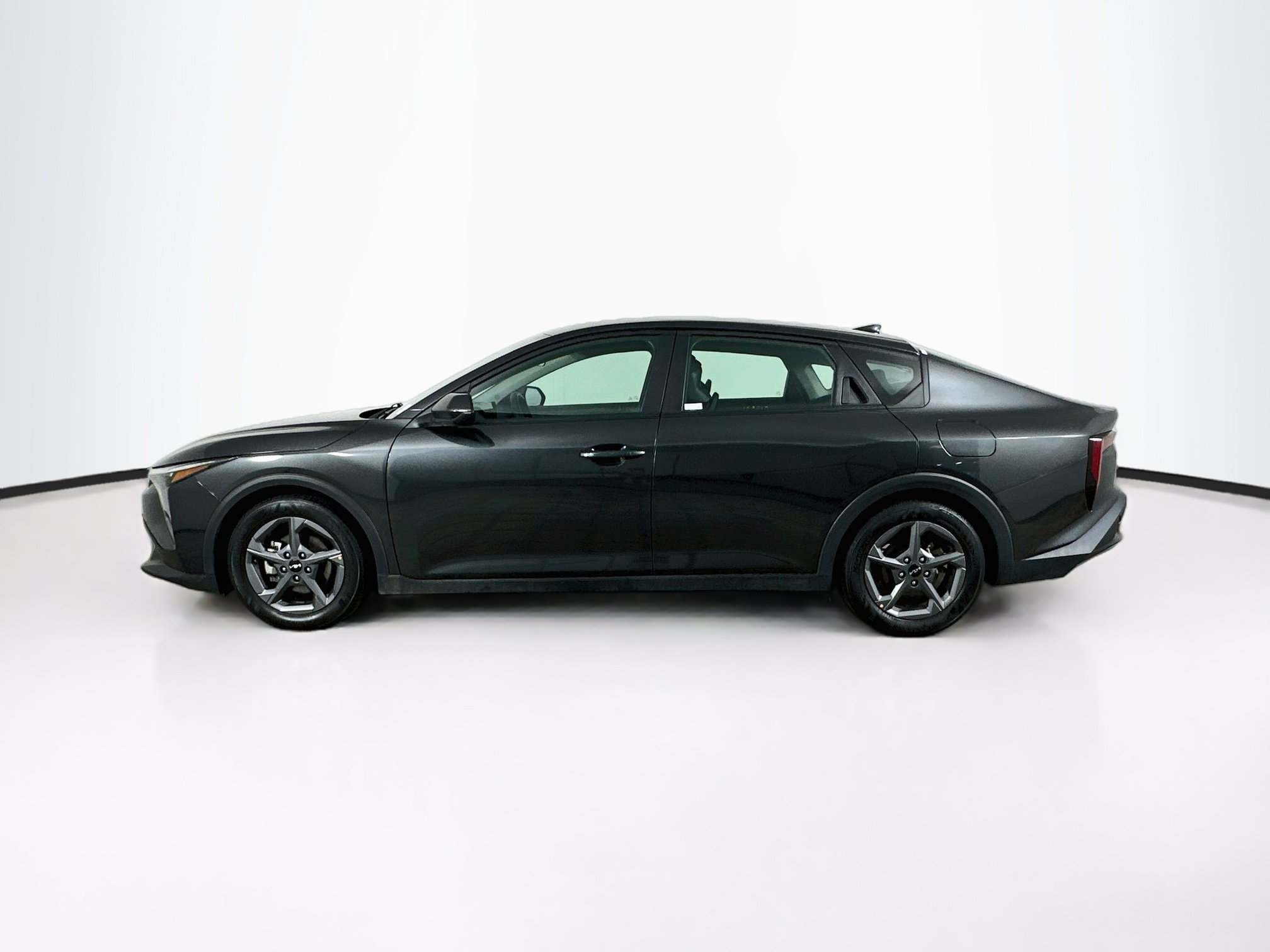 Used 2025 Kia K4 FWD image 4