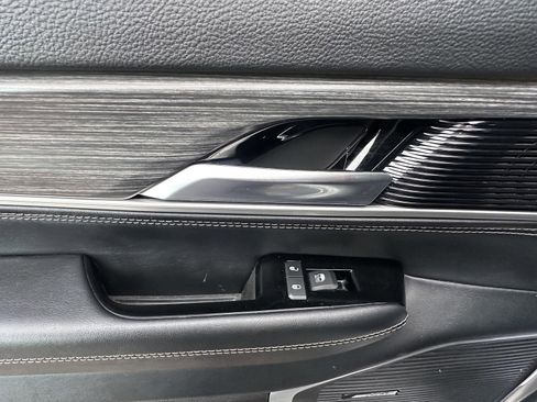 Used 2024 Jeep Wagoneer Series II w/ Flexible Seating Group image 34