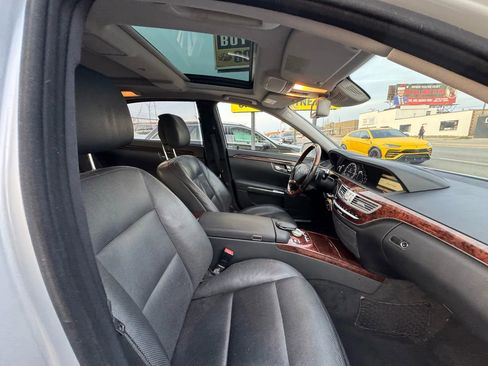 Used 2012 Mercedes-Benz S 550 S 550 4MATIC Sedan 4D image 19