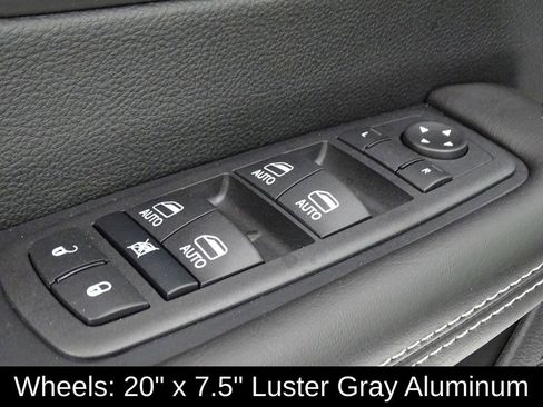 New 2026 Chrysler Pacifica Select image 18