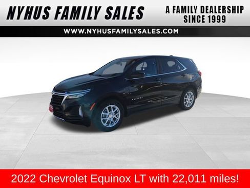 Used 2022 Chevrolet Equinox LT image 1