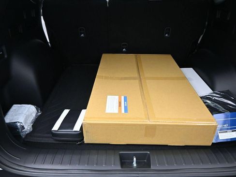 New 2026 Hyundai Tucson Limited image 36