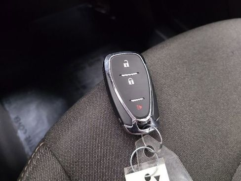 Used 2020 Chevrolet Equinox LT FWD image 34