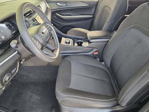 Used 2025 Jeep Grand Cherokee L Laredo RWD image 14