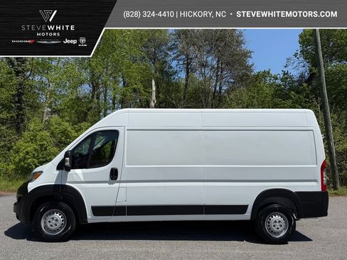 New 2025 RAM ProMaster 2500 w/ Convenience Group image 1