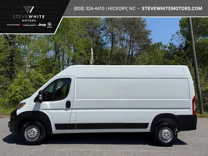 New 2025 RAM ProMaster 2500 w/ Convenience Group