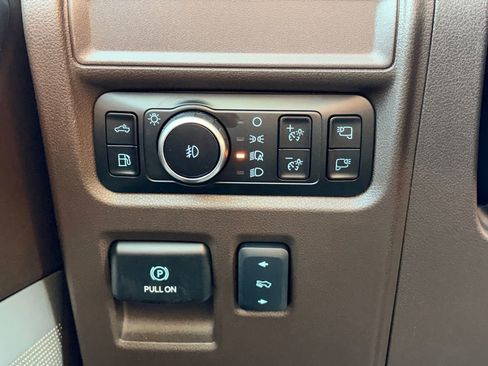 Used 2025 Ford F150 King Ranch w/ FX4 Off-Road Package image 19