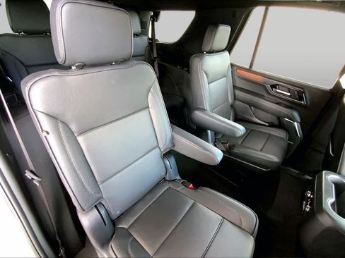 Used 2025 GMC Yukon Denali w/ Denali Reserve Package AWD/4WD image 20