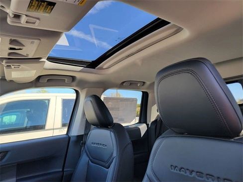 New 2025 Ford Maverick Lariat w/ Black Appearance Package image 4