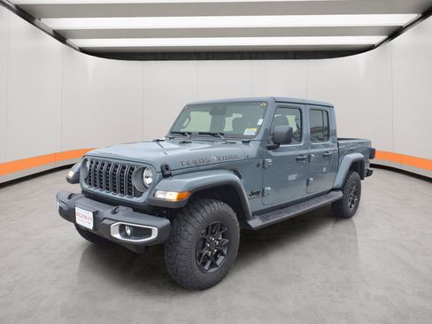 New 2026 Jeep Gladiator Mojave AWD/4WD image 3