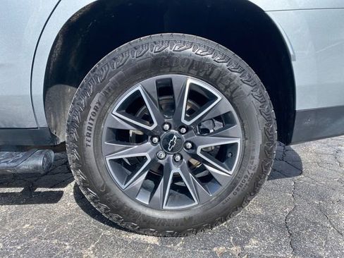 Used 2024 Chevrolet Tahoe Z71 w/ Luxury Package image 17