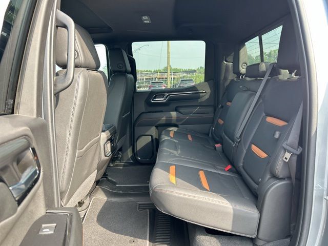 Used 2024 GMC Sierra 1500 AT4 w/ Technology Package AWD/4WD image 16