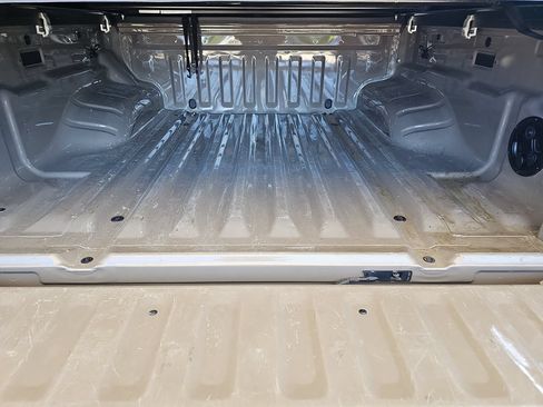 Used 2022 Nissan Frontier PRO-4X w/ Off-Road Protection Package AWD/4WD image 15