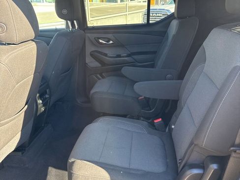 Used 2023 Chevrolet Traverse LT image 25