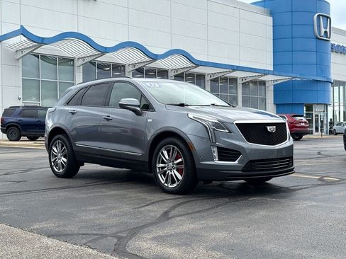Used 2022 Cadillac XT5 Sportv w/ Technology Package AWD/4WD image 3
