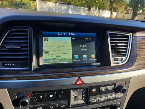 Used 2015 Hyundai Genesis 3.8 w/ Option Group 03 image 32