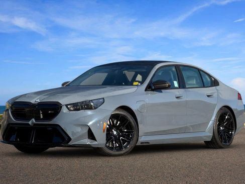 Used 2025 BMW M5 w/ Carbon Package image 1