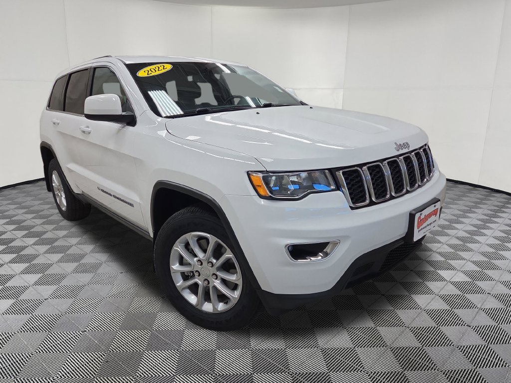 Used 2022 Jeep Grand Cherokee Laredo X AWD/4WD image 3