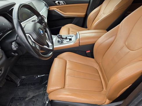 Used 2022 BMW X5 xDrive45e w/ Premium Package AWD/4WD image 14