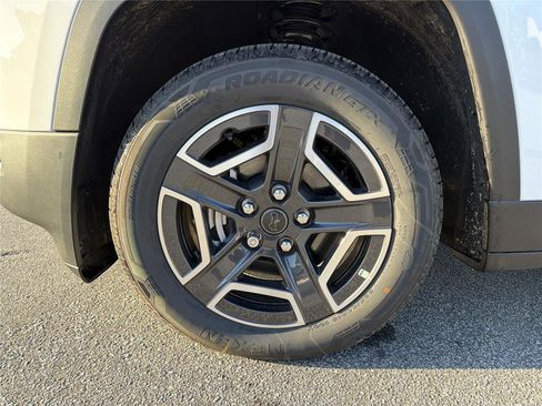 New 2026 Jeep Cherokee Limited image 11