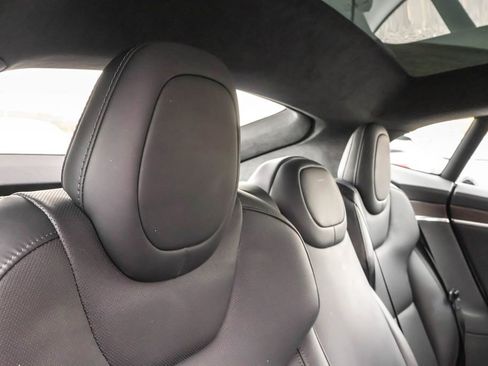 Used 2022 Tesla Model S image 27