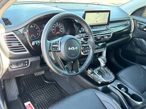 Used 2022 Kia Seltos EX AWD/4WD image 11