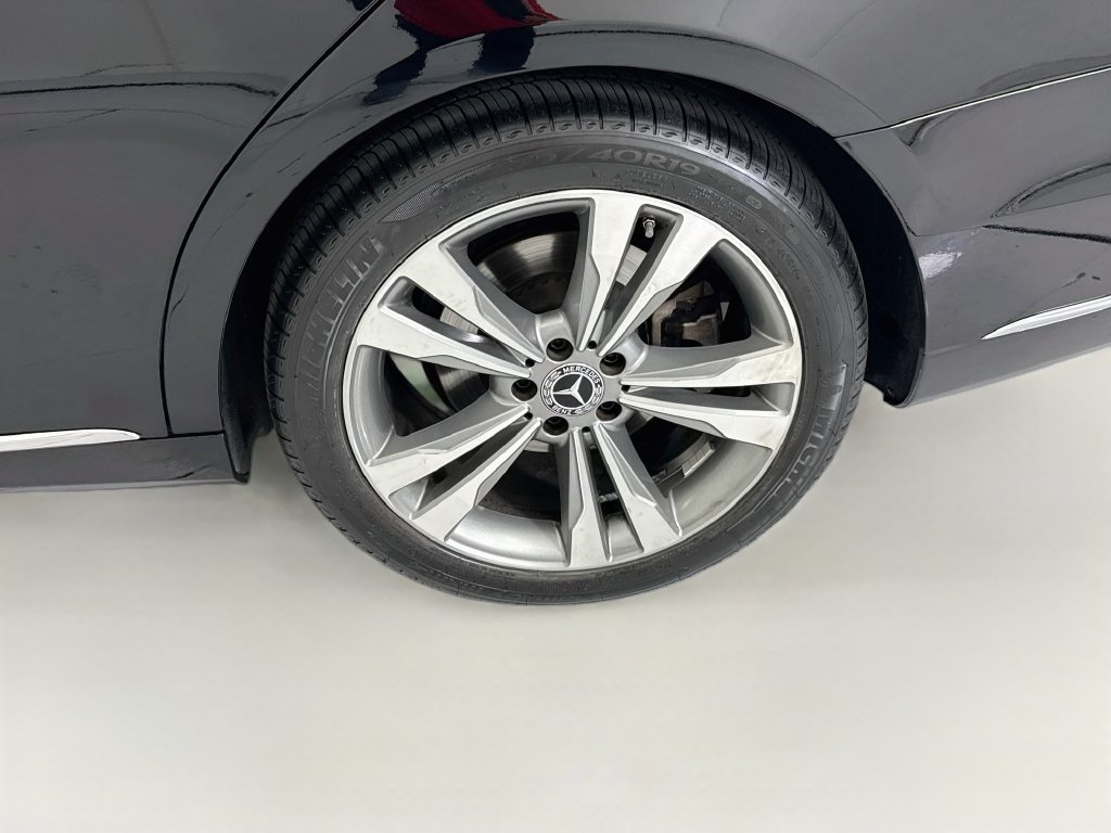 Used 2017 Mercedes-Benz S 550 Sedan image 30